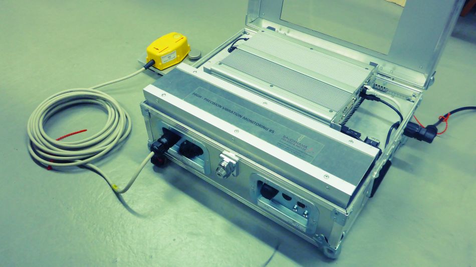 Foto einer Dauermessanlage mit Geophon